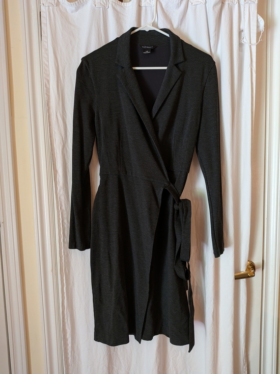 Club Monaco Dresses & Skirts - Club Monaco Black Long-Sleeve Wrap Dress